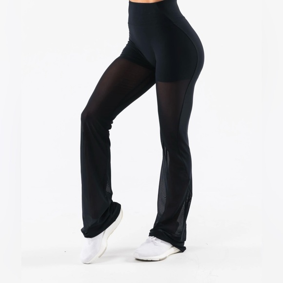 Alphalete Astor flared pants - Picture 7 of 12